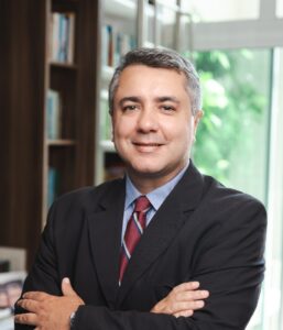 Prof. Dr. Eduardo Jucá - Neurocirurgia Pediátrica